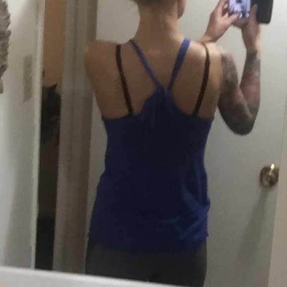 Blue tank top - Picture 7 of 7
